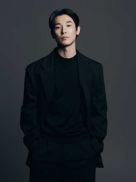 Ji Hyeon, Woo